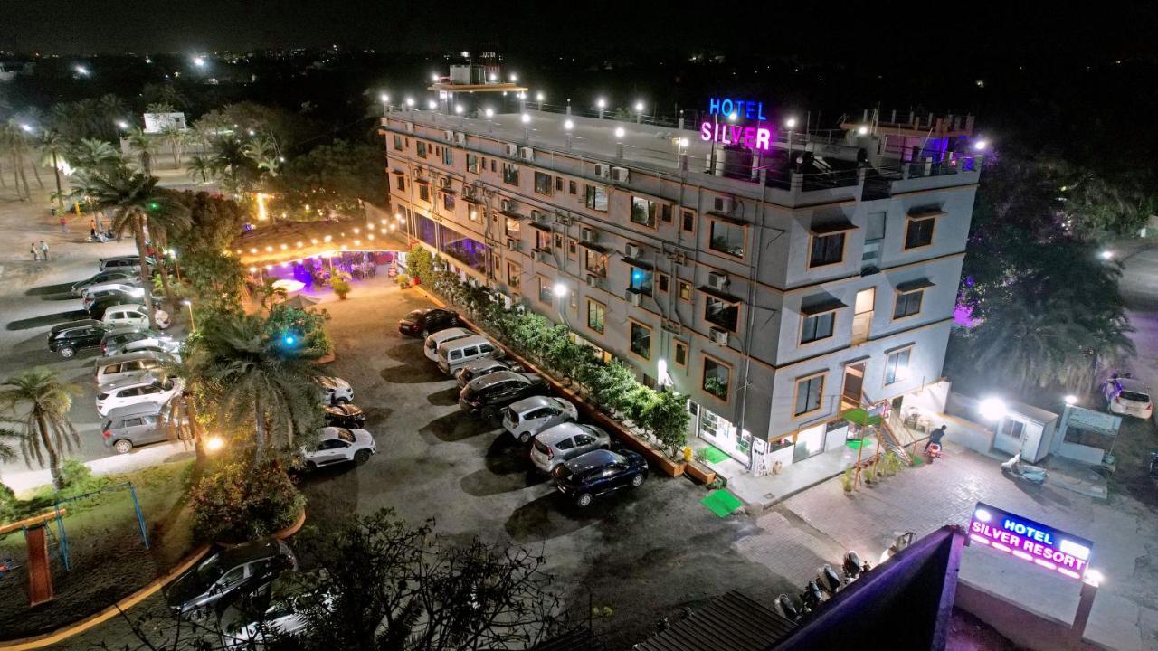 Silver होटल *